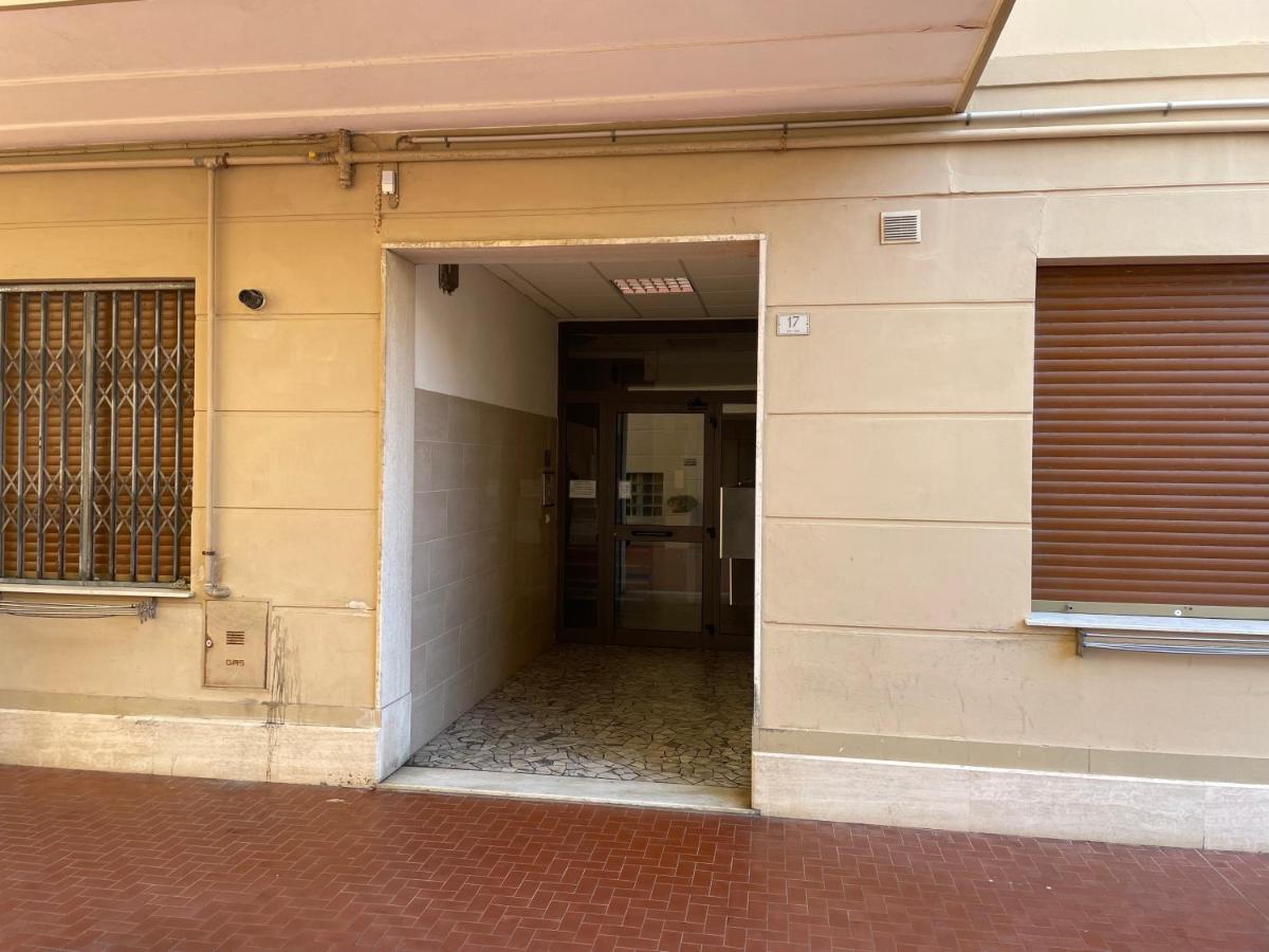 50 Metri Dal Mare - Free Parking E A/C Lejlighed Pietra Ligure Eksteriør billede